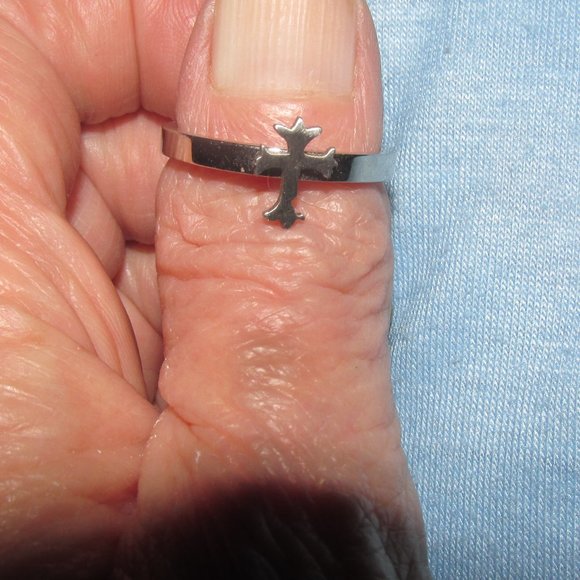 Stainless Steel Cross ring Size 10 - Picture 2 of 4